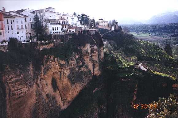 Cliff-hanging houses